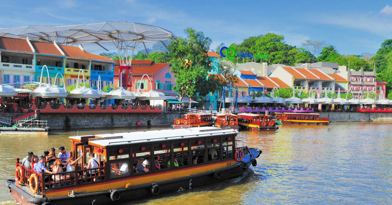 Biglietto per la barca in legno vintage per la crociera panoramica sul Singapore River