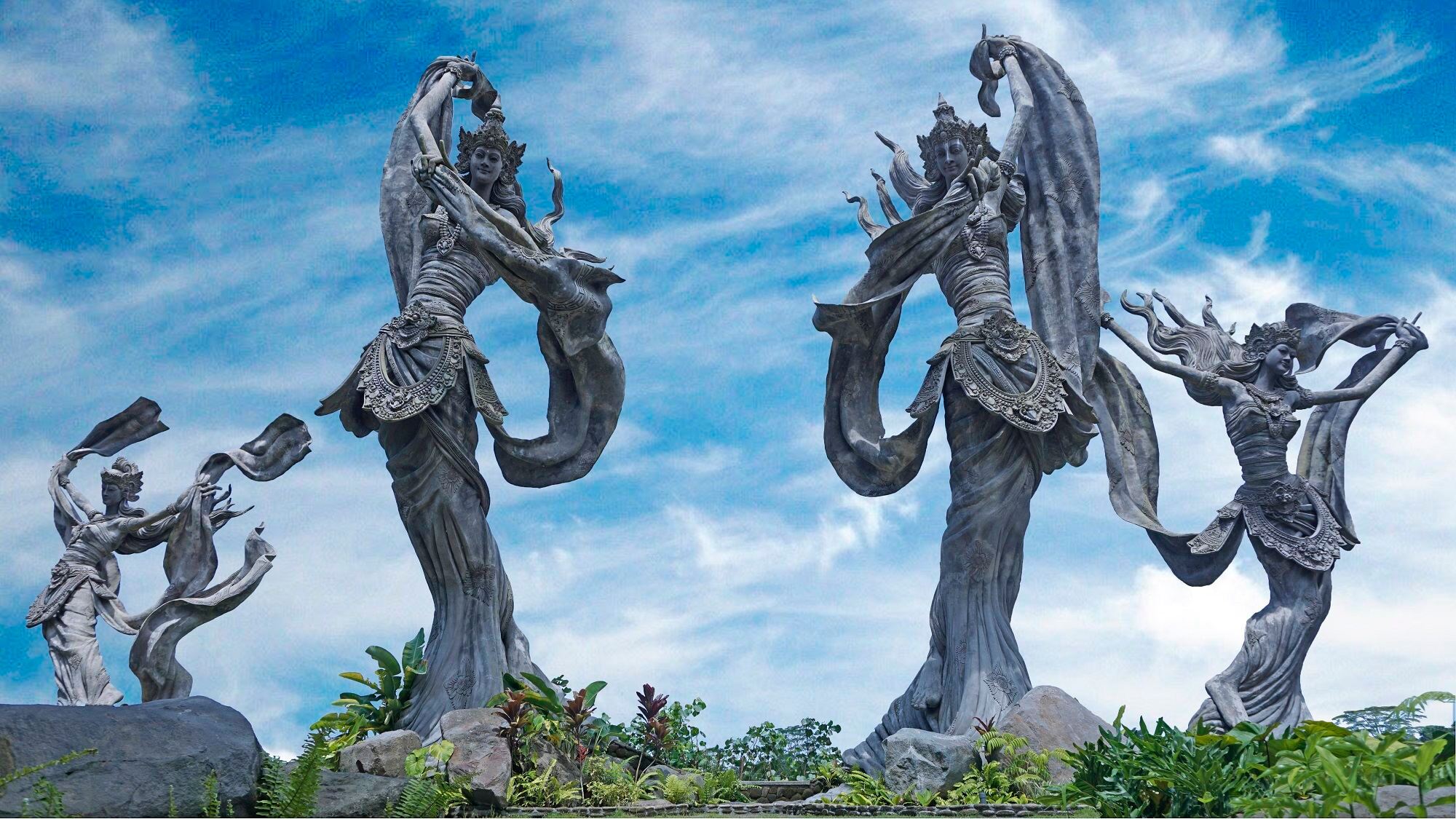 Bali | Taman Dedari Restaurant Dining in Ubud