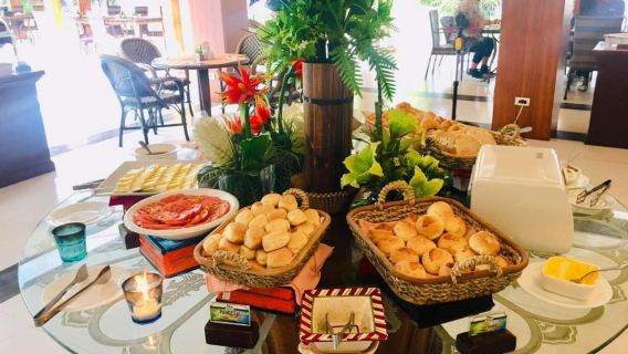 Khách sạn Paradise Garden tại Đảo Boracay, Philippines - buffet trưa/buffet tối