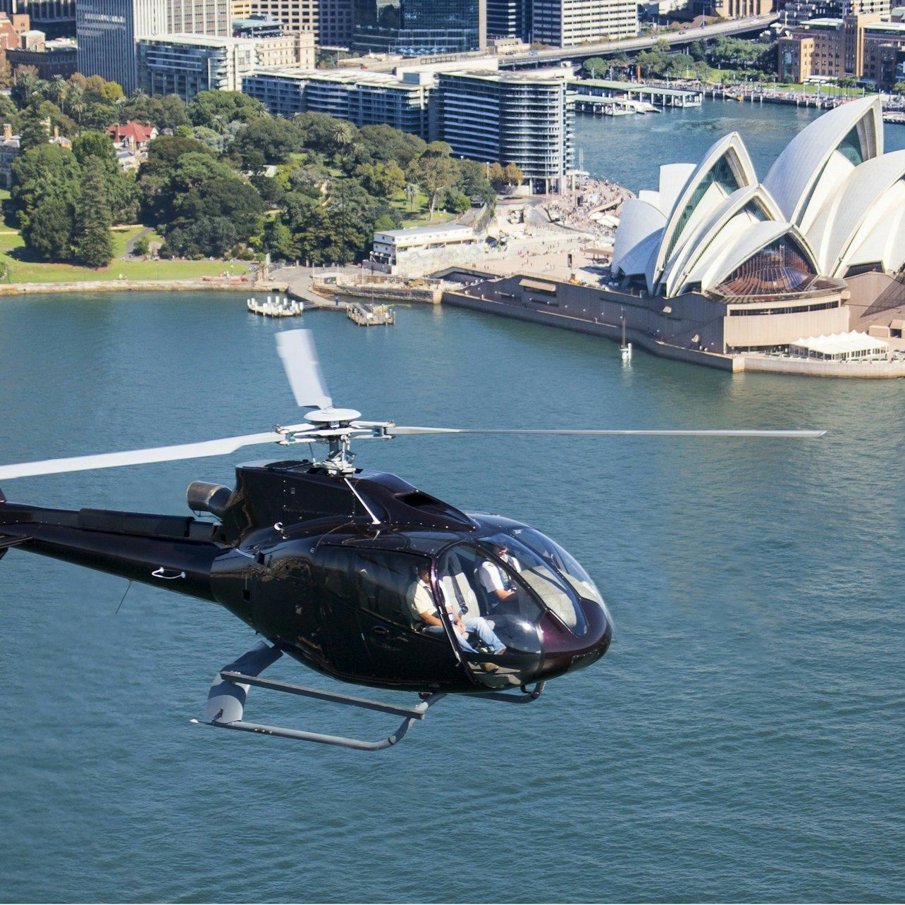 Sydney Helicopter Tour: 20-Minute Private Scenic Helicopter Flight
