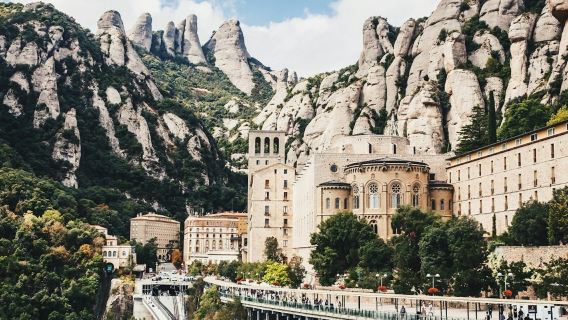 Montserrat: Morning Tour from Barcelona with Cog-Wheel Train and Black Madonna