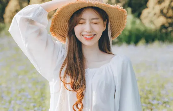 鞍山Trip Moments【一對一約拍跟拍婚拍街拍抓拍航拍攝影攝像/多語言翻譯】