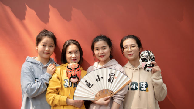 武侯祠1.5小時人員導覽+門票【蜀小匠深度精緻導覽1天5場+藍牙耳麥+探秘三國與歷史人物對話】