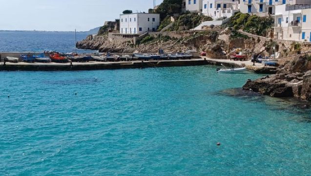 Favignana e Levanzo: Tour delle isole in gommone da Trapani