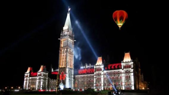Ottawa: Small Group Night Tour With River Cruise