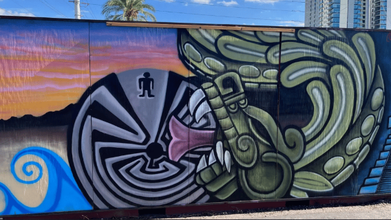 Phoenix: Tour Tacos và Tranh tường