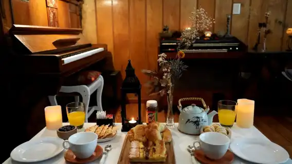 บัวโนสไอเรส: คอนเสิร์ตเปียโน เทียน ไวน์ และอาหารเรียกน้ำย่อยรสเลิศ