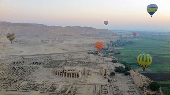 Tour di un giorno a Luxor in Egitto (Est e Ovest) con guida in cinese e trasferimento dall'hotel - Contattare il servizio clienti prima della prenotazione