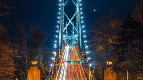 Vancouver: Scenic Twilight Tour with Capilano Park and Grouse Mountain