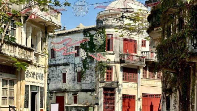 Lawatan sehari sewaan peribadi dari Jiangmen ke Menara Diaolou Kaiping + Liyuan + Bandar Lama Chikan + Jalan Tiga Puluh Tiga Xu