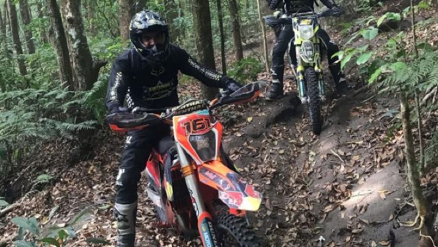 ทัวร์ผจญภัยรถจักรยานดินเต็มวันที่ภูเขาไฟบาตูร์ บาหลี