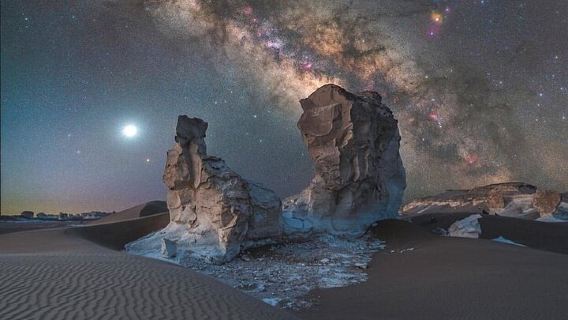 Sa Mạc Đen + Trắng Ngắm Sao Núi Pha Lê + Công Viên Quốc Gia + Xe Đưa Đón Trọn Gói