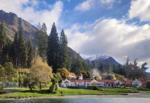 Queenstown, New Zealand: TSS Earnslaw Steamship & Walter Peak High Country Farm Half-Day Tour