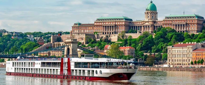 Perjalanan satu hari dengan kapal pesiar di Sungai Salzach + Jalan Getreidegasse + Jembatan Kecil Ma