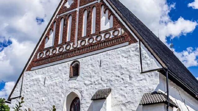 芬蘭赫爾辛基市區經典打卡+波爾沃古城一日遊【中文定制包車】