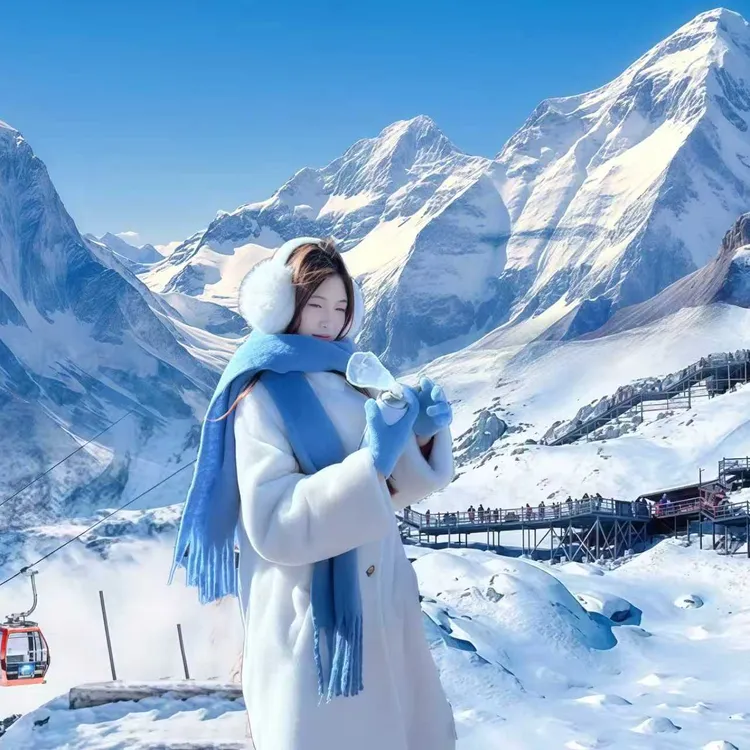 Lijiang Yulong Snow Mountain glacier grand cableway + Blue Moon