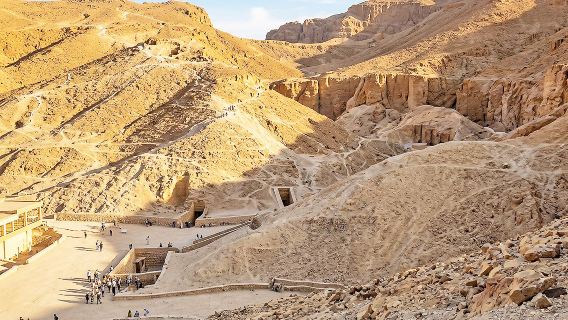 Hurghada ke Tepi Barat Luxor: Lembah Para Raja, Hatshepsut & Memnon