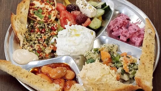 Ghent: Guided City Highlights Walking Tour with Light Meal