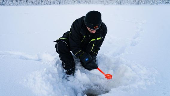 Saariselkä: Arctic Ice Fishing Experience