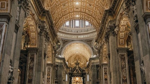 Vatican Museums & St. Peter's Basilica: Fast Track Ticket + Guided Tour