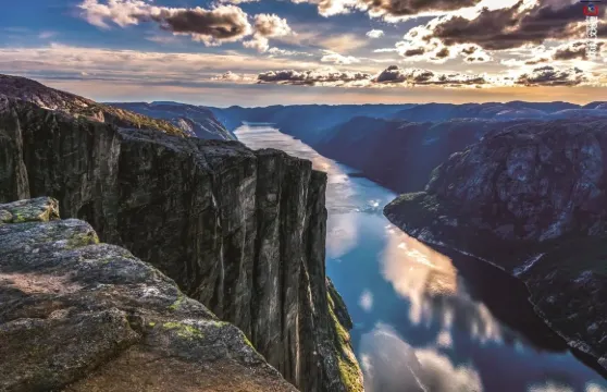 挪威+斯塔萬格老城+佈道台+呂瑟峽灣包車一日遊【行程可調】