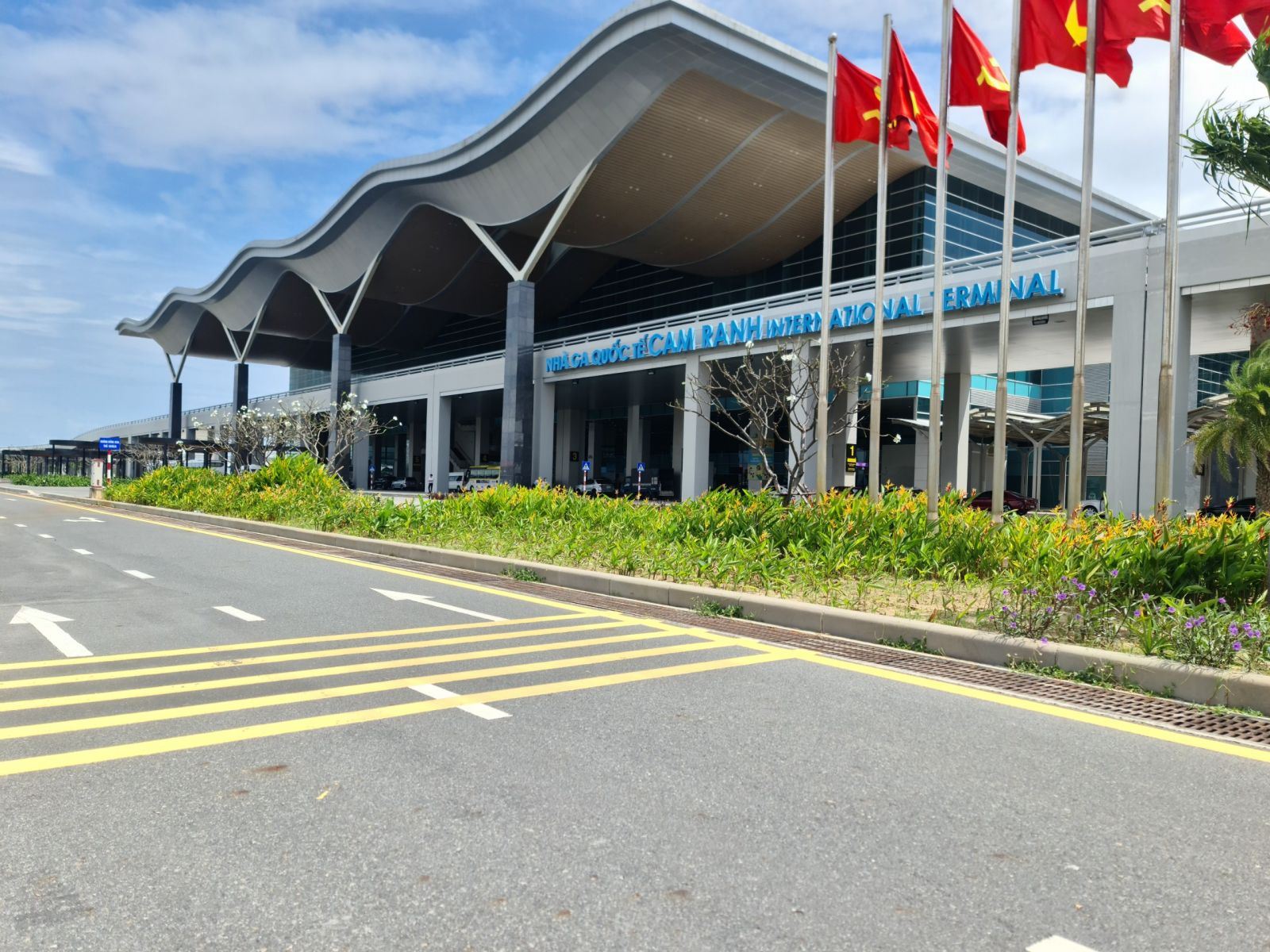 Vietnam Nha Trang | Cam Ranh International Airport (CXR) to Nha Trang City Center Private transfer service