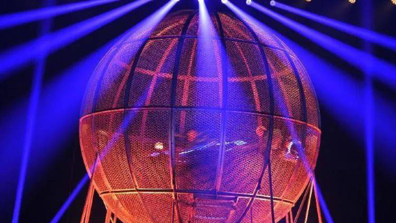 "Beijing's Red Theatre Acrobatics – Clearance Sale Ends Soon!