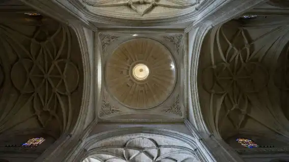 Segovia and Toledo: Entry Tickets + Guided Tour + Transfers