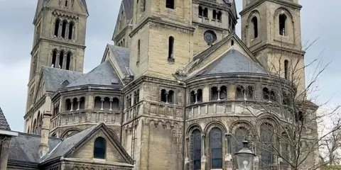 荷蘭阿姆斯特丹+代爾夫特弗美爾中心一日遊/行程可調-中文專車