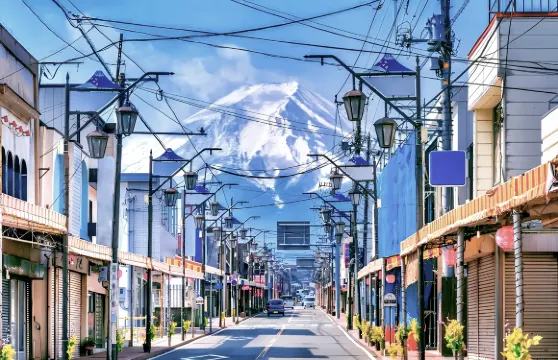 日本東京富士山一日遊【可選9人精品團/酒店上門接送|中文服務|新倉山淺間公園/河口湖大石公園/日川時計店/忍野八海】