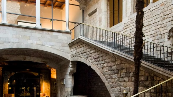 ทัวร์ครึ่งวันพิพิธภัณฑ์ปิกัสโซในบาร์เซโลนา|รวม ตั๋วเข้า จอง + ออดิโอไกด์|ไม่มี ล่าม ไกด์นำเที่ยว