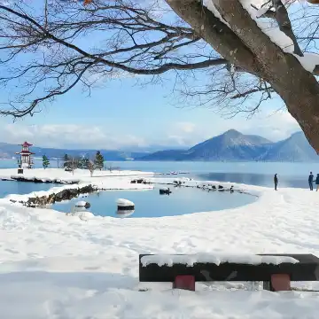 北海道登別地獄谷·洞爺湖雪地電單車·湖畔農場一日遊| Trip.com