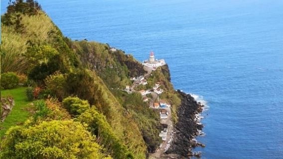 Nordeste: Waterfall, Hot Spring and Viewpoints Full-Day Tour
