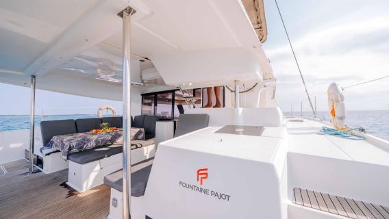 Dari Zanzibar: Pengalaman Perjalanan Kapal Layar Separuh Hari