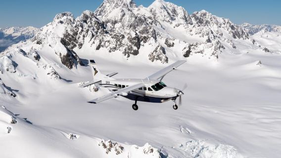 Lake Tekapo: 50-Minute Mount Cook and Beyond Scenic Flight