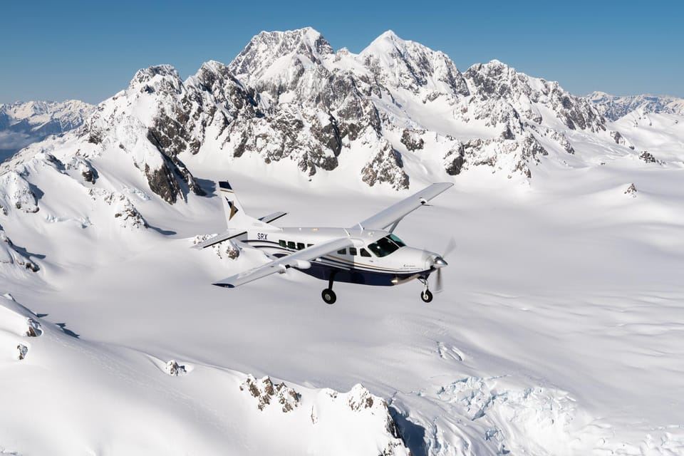 Озеро Текапо: 50-минутный обзорный полет над горой Кука и далее