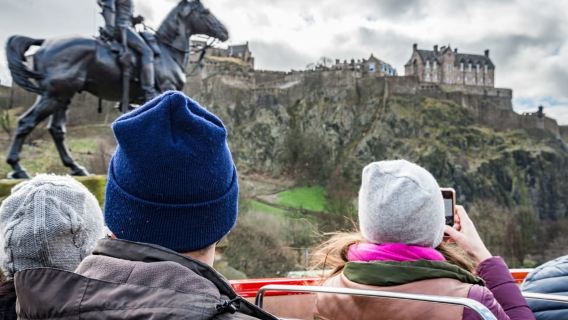 Edinburgh: Hop-On/Hop-Off-Buspass für 3 Stadtrundfahrten