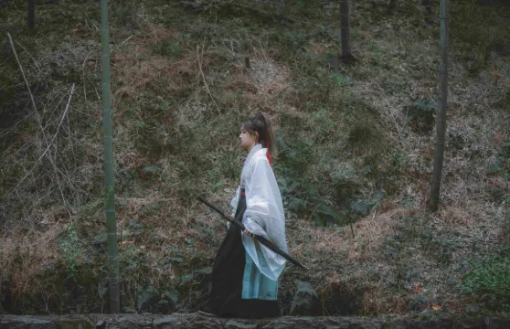 察右中旗旅拍【攝影攝錄/翻譯/一對一約拍陪拍跟拍/底片全送】