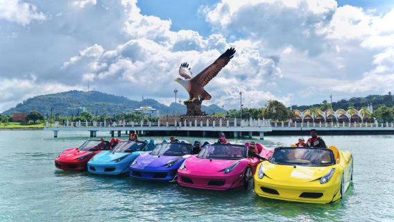 Pakej lawatan sehari Langkawi dengan Ferrari laut, pulau-hopping, hutan bakau, pelayaran matahari terbenam dan aktiviti air seperti banana boat