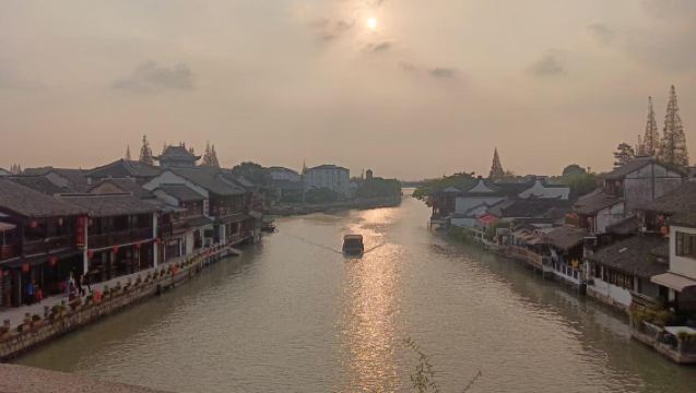 朱家角半日帰りツアー【千年の水郷の町を巡り、古き良き風情と活気あふれる雰囲気を満喫】