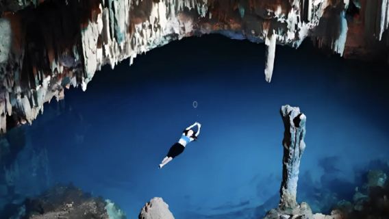 Labuan Bajo: Khám phá Đồi Sylvia & Đu dây tại Hang Rangko với Xe riêng và Đón tại khách sạn