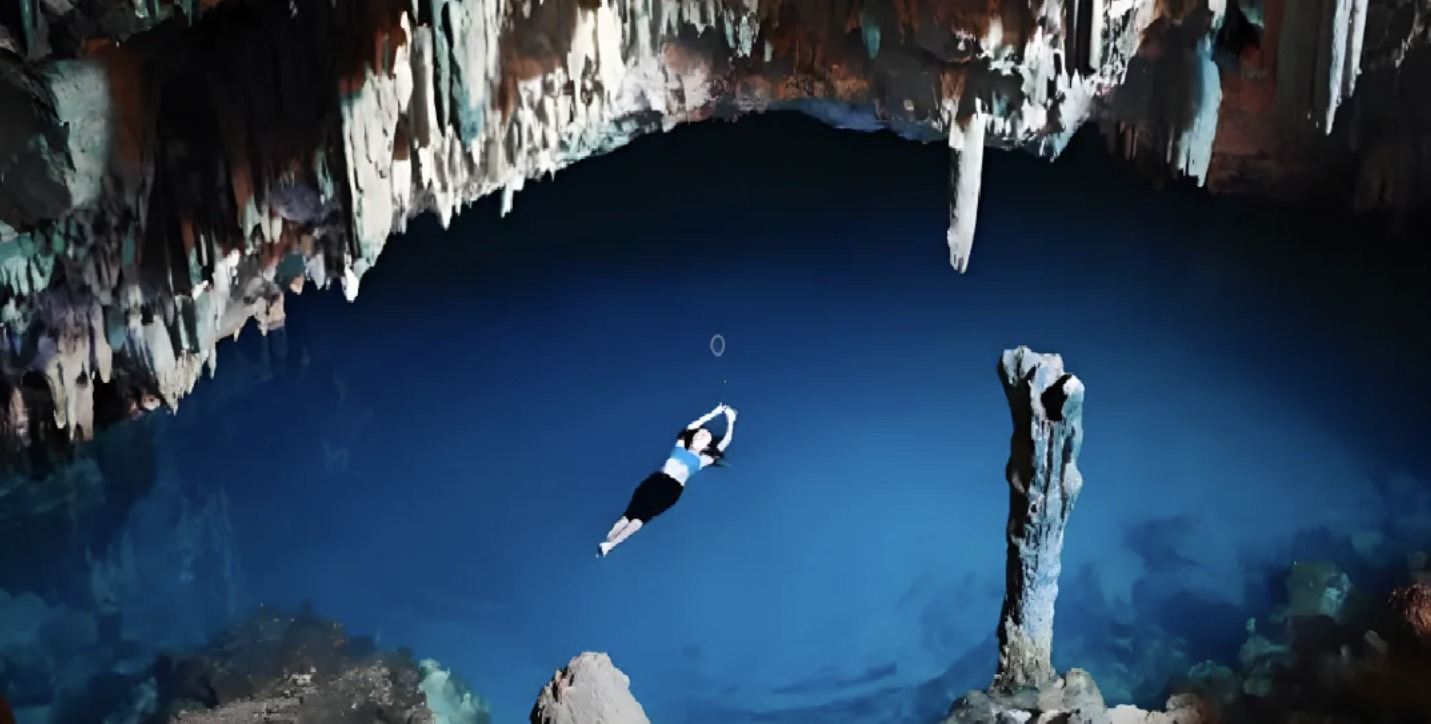 Labuan Bajo: Explore Sylvia Hill & Swing in Rangko Cave with Private Car and Hotel Pick Up