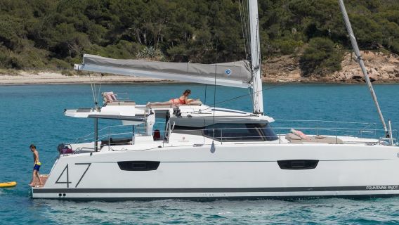 Private 5-stündige Kreuzfahrt auf einem brandneuen Luxus-Katamaran in Mykonos (max. 25 Gäste)