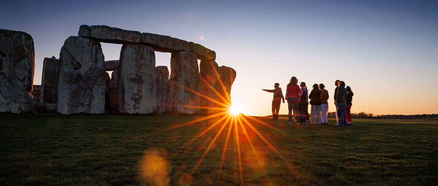 Excursión de un día al Castillo de Windsor + Termas romanas de Bath + Stonehenge con guía en español
