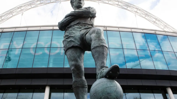 Bermimpi di Lapangan Hijau | Inggris | Tur Berpemandu Stadion Wembley London | tur gabungan/ sewa kendaraan pribadi