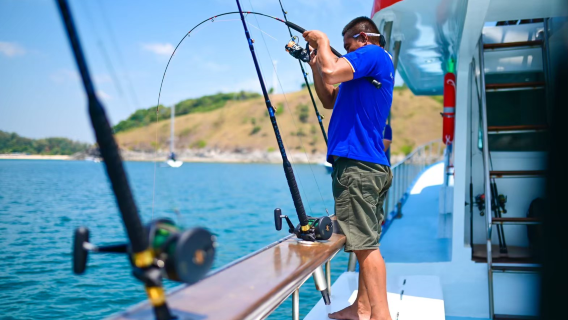 Passeio de um dia para pesca oceânica em Phuket, Tailândia | Barco compartilhado | Snorkel no mar