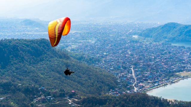 Полёт на параплане в Покхаре с трансфером