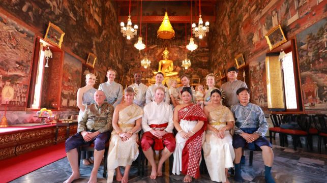 曼谷鄭王廟泰服租賃化妝髮型拍照Thai traditional costume rental