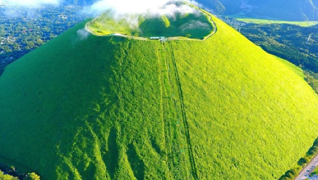 Excursión en grupo pequeño de 9 personas al Monte Omuro de Izu con vistas panorámicas | Incluye tren con vistas al mar + traslado opcional al hotel + servicio en chino