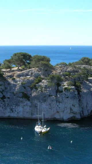 Half-day tour to Cassis + Parc national des Calanques in France | Departing from Aix-en-Provence